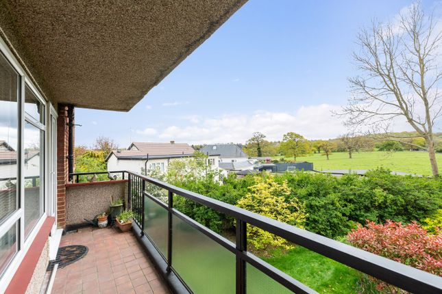 Flat for sale in Knowl Park, Elstree