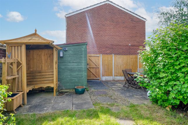 End terrace house for sale in Woodrow Lane, Catshill, Bromsgrove