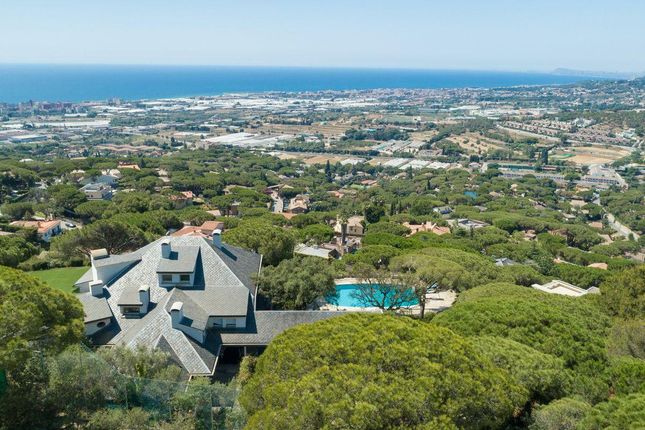 Villa for sale in Cabrils, Costa Brava, Catalonia