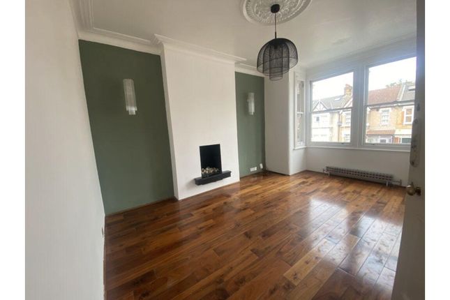 Thumbnail Flat for sale in Coventry Road, Ilford