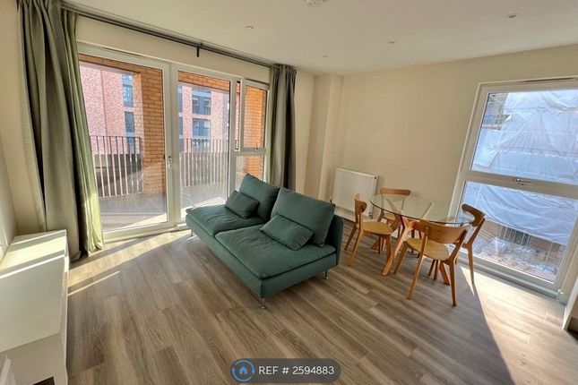 Living / Dining Area