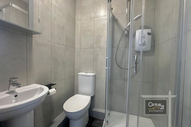 Flat 1,  98, Bitterne Road West, SOUTHAMPTON photo 4
