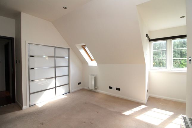 Flat for sale in 14 Castlefield Apartments, Druid Temple Road, Inverness.