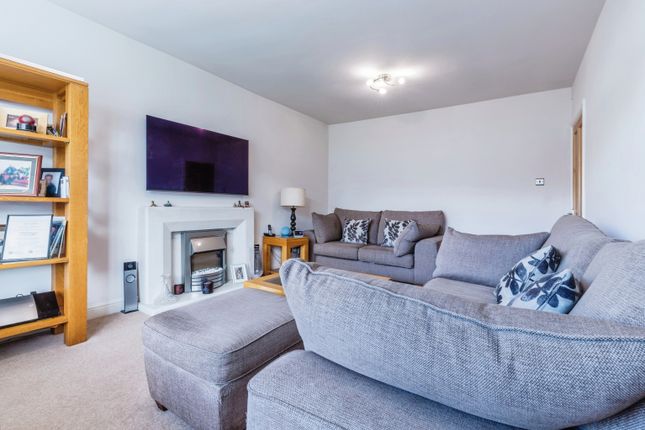 58, Seven Acres Lane, Rochdale photo 2
