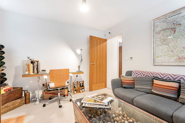 2A,, Kiln Close, Faringdon photo 3