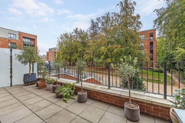1 Bedivere House Fellowes Rise, Winchester photo 4