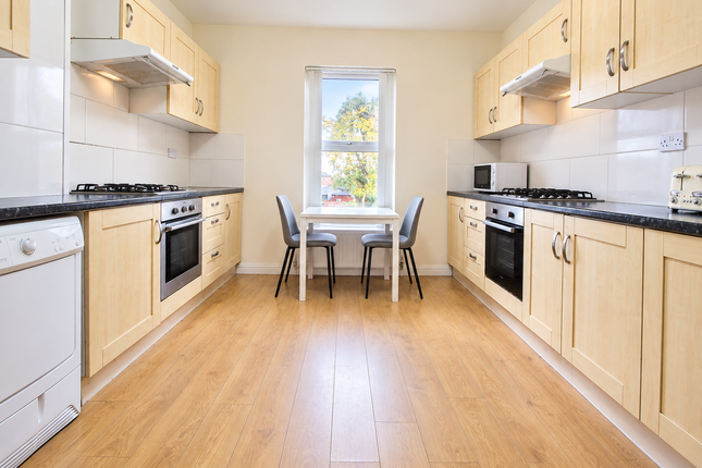 62, Cardigan Road, Leeds photo 4