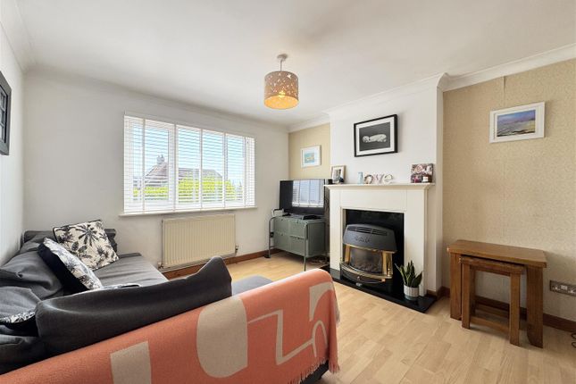 27, Chynance Drive, Newquay photo 3