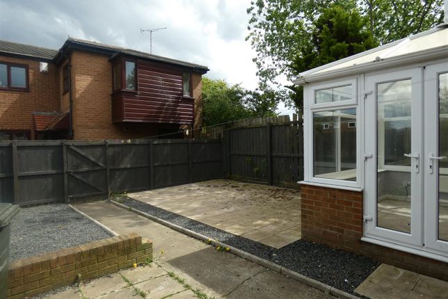 6, St. Oswalds Green, Walker photo 3