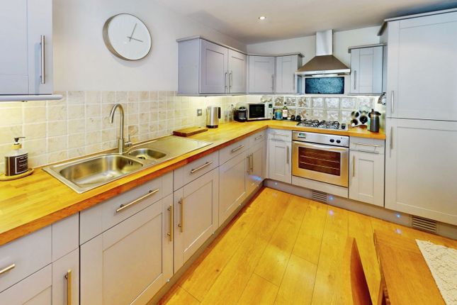 1A, Belmore Mews, Cheltenham photo 3