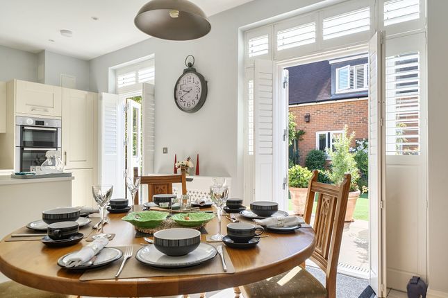 8 Sir Geoffrey Todd Walk, Midhurst photo 4