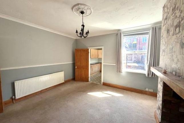 25, Cross Park Avenue, Castleford photo 2