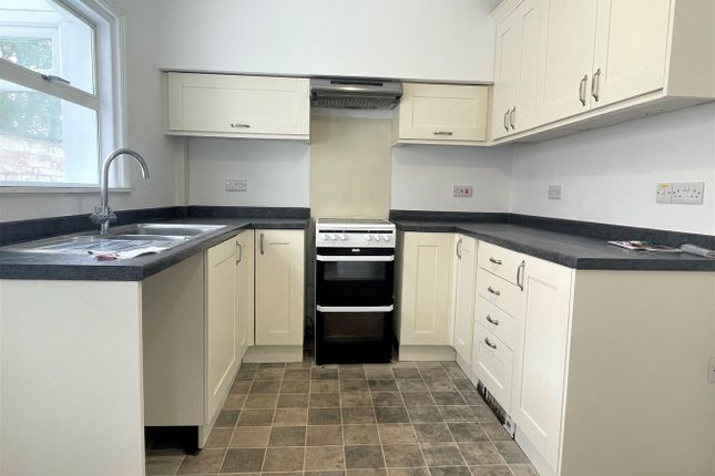 51, Eastleigh Road, Taunton photo 2