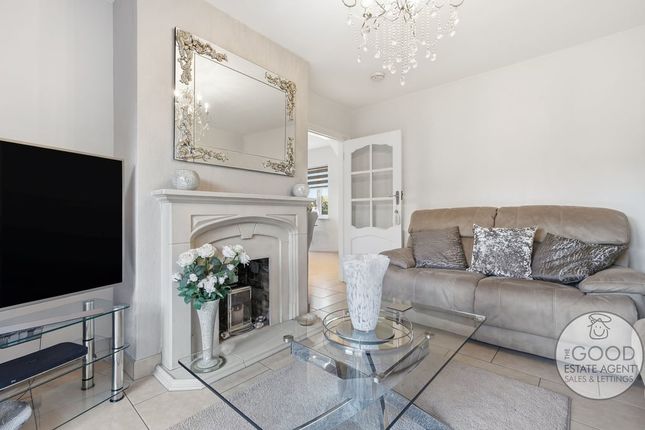 119, Valley Hill, Loughton photo 3
