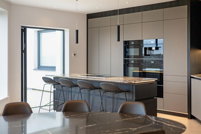 Kitchen.Jpg