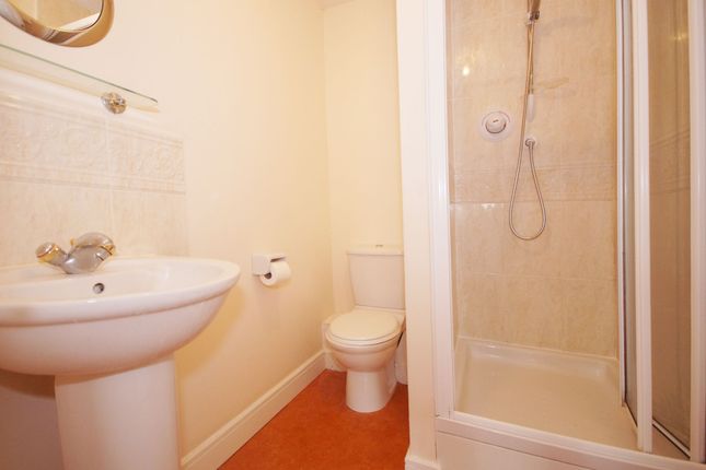 26 Hutton Gate, Harrogate photo 4