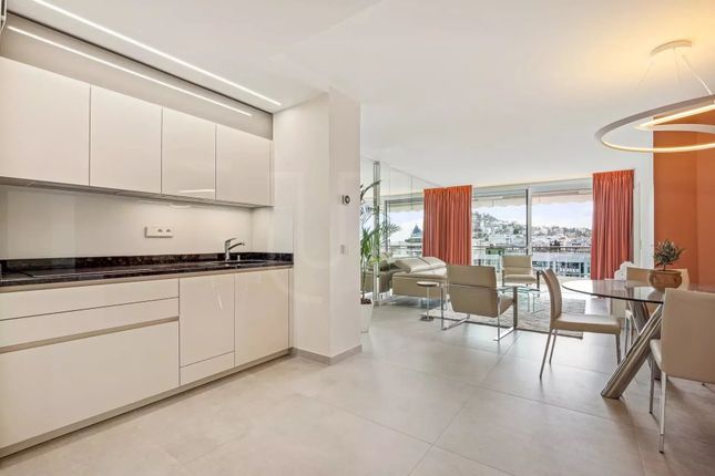 Apartment for sale in Cannes, Super Cannes, 06400, France