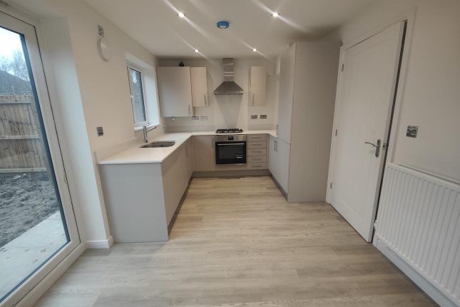 7, Meander Close, Buckshaw Village, Chorley photo 3