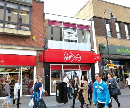 Retail premises to let in 19 Queen Street, Barnsley