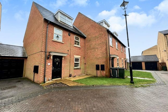 Thumbnail Town house for sale in 7 Bretton Close, Brierley, Barnsley