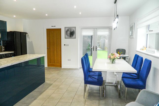 5 Greenfield Crescent, Ebbw Vale photo 4