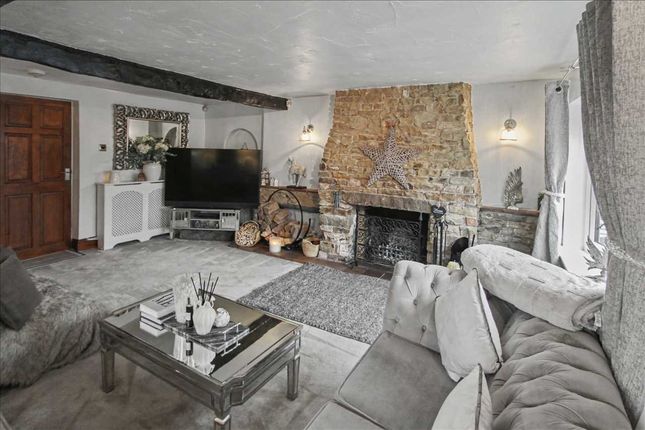 Wisteria Cottage 36, Main Street, Nottingham photo 3