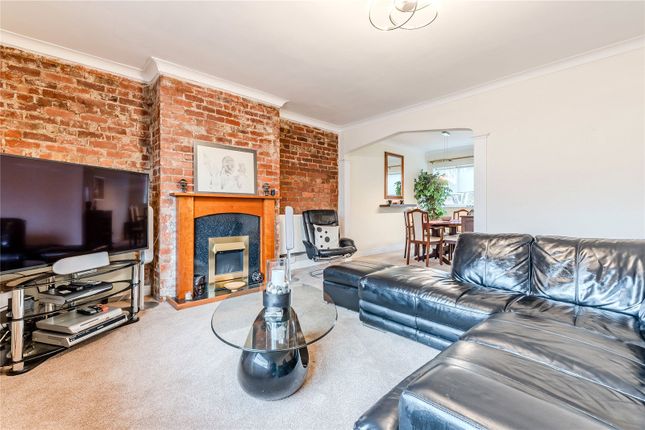 1, Cedar Court, West Yorkshire photo 3