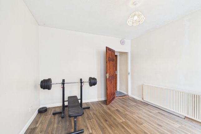 21 Upper Green Street, High Wycombe photo 2