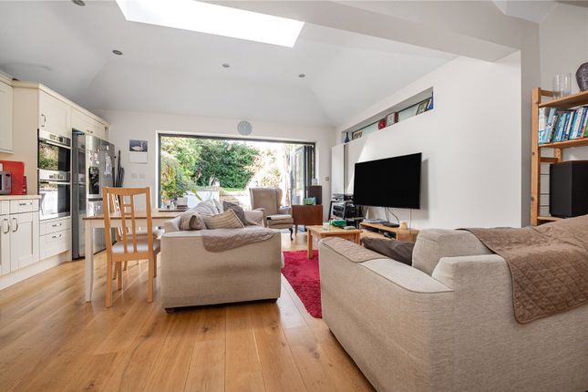 60, Rydal Gardens, Whitton photo 2
