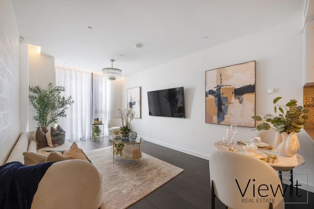 Versace, Damac Tower, London photo 2