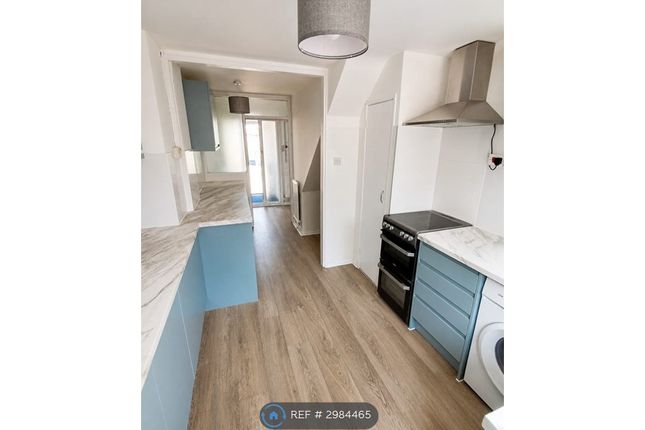 Swift Lane, Crawley photo 4