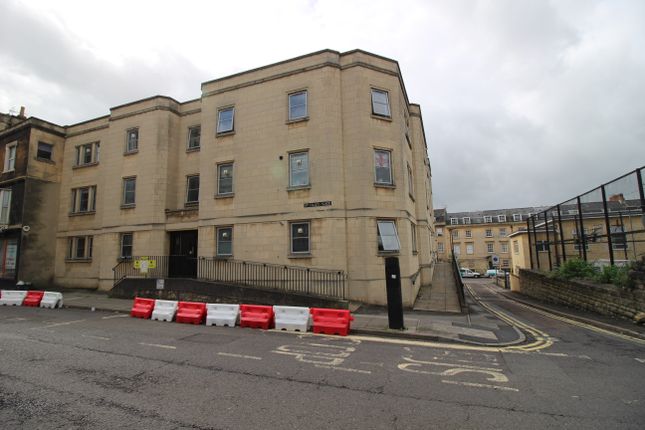 Flat to rent in St. Pauls Place, Bath
