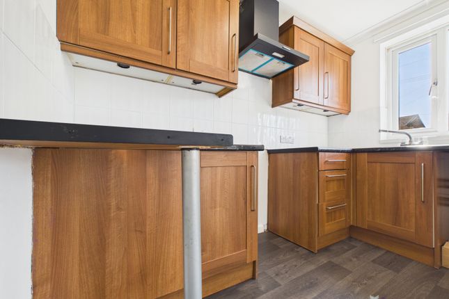 59 Grasby Road, Hull photo 5