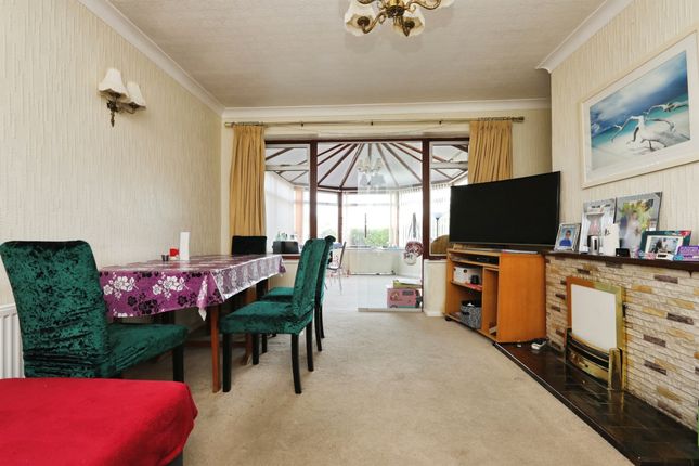2, Worcester Close, Worksop photo 4