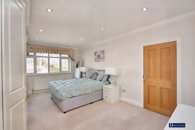 Detached house for sale in Woodlands Avenue, Emerson Park, Hornchurch