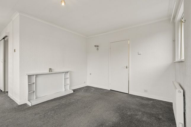 18, Sutton Avenue, Warrington photo 4