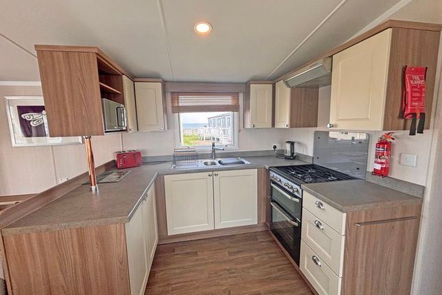 23 Bayside, Haven, Watchet photo 4