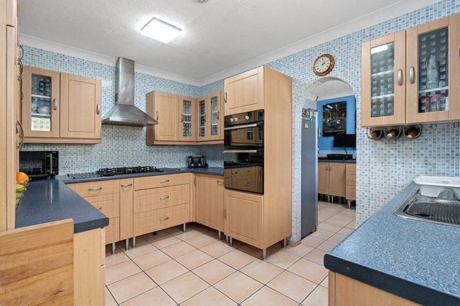 52, Ashurst Road, Ferndown photo 4