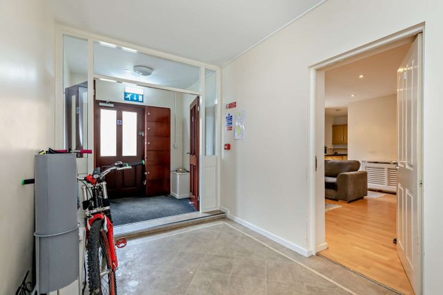 Flat 1, 10, Victoria Road, Deeside photo 2