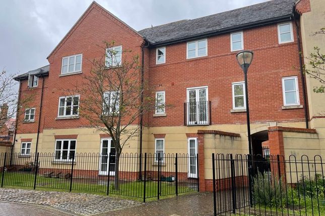 Flat to rent in Regal Close, Abingdon