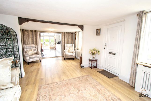 1 Mill Hill Lane, March photo 4