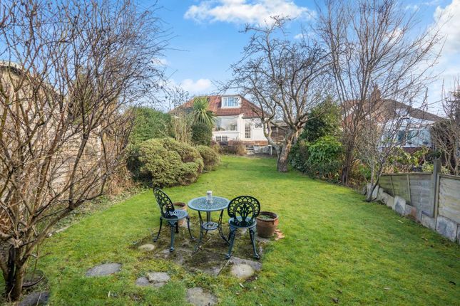 125, Birchwood Hill, West Yorkshire photo 2