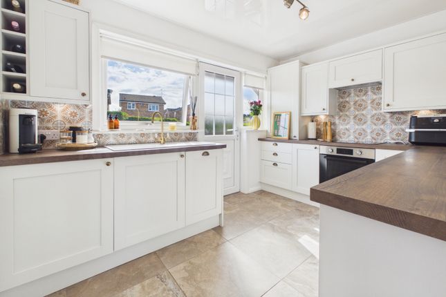 30, Kingston Road, Bishopton photo 3