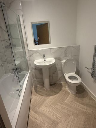 Apartment 216  Willow Court, Salford photo 5
