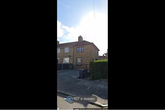 End Terrace, Corner Plot