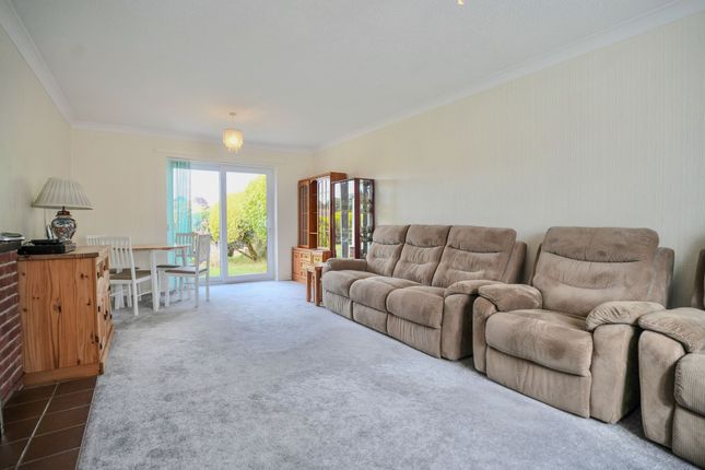 39 Ridgeway, Cromer photo 3