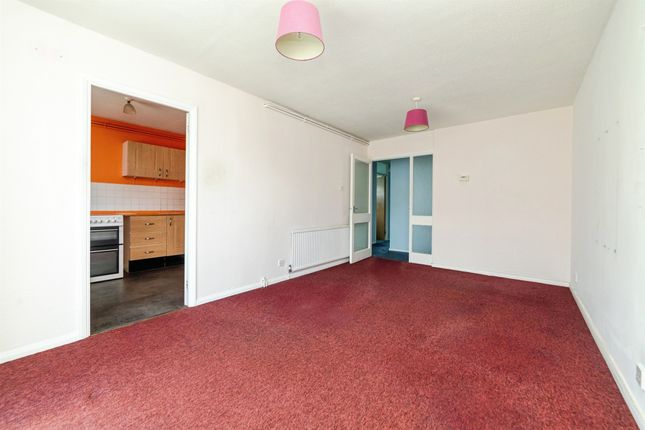 22, Hampton Close, Stevenage photo 4
