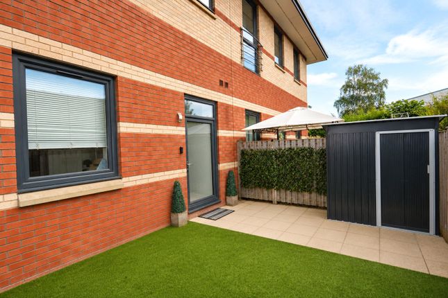 Apartment 5,, Block D, York photo 5
