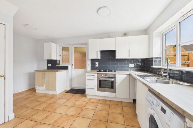 91, Ebbw Vale Road, Wellingborough photo 3