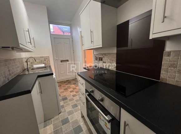 2, Quarry Mount Terrace, Leeds photo 5